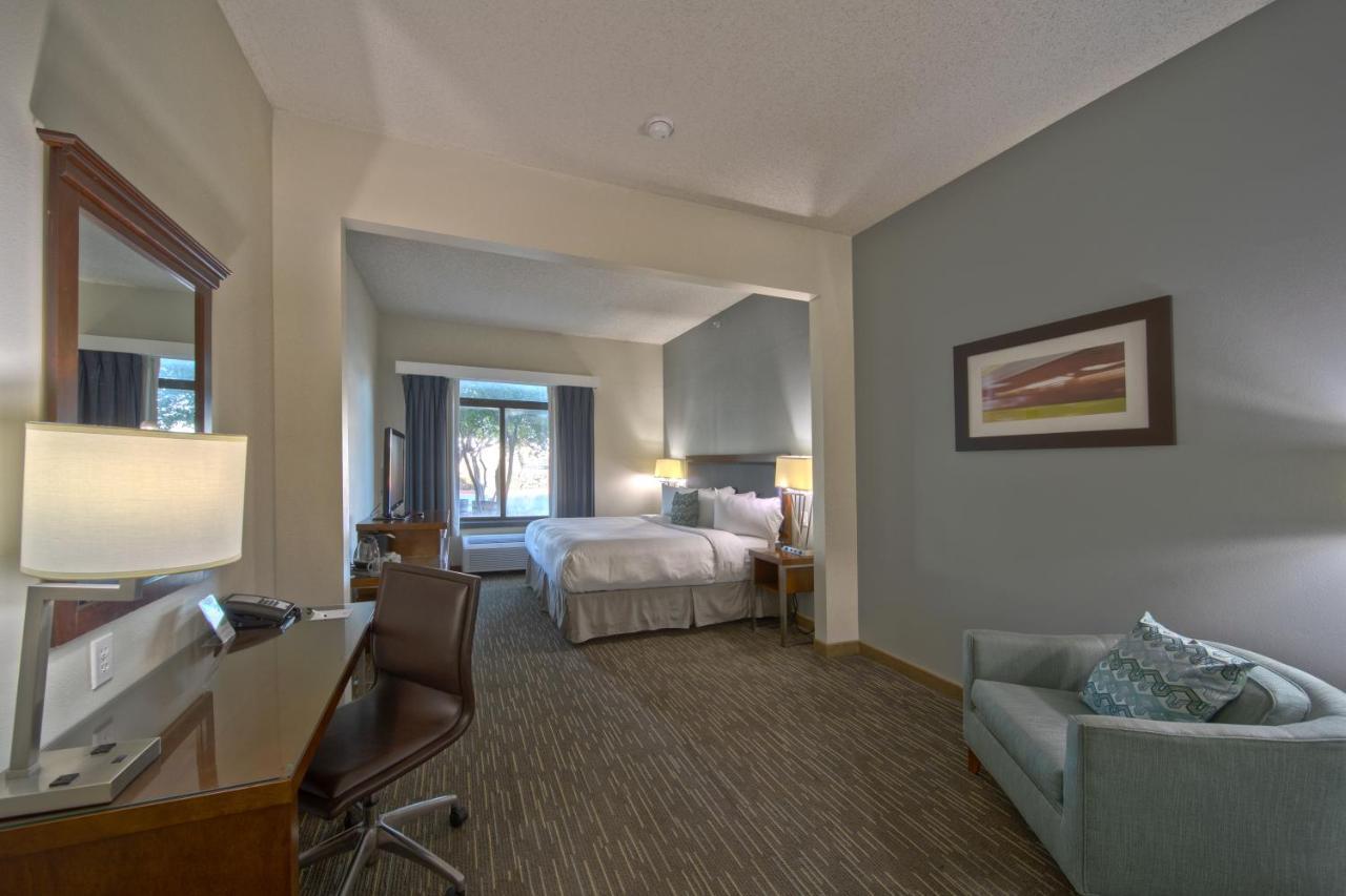 Hotel Wingate By Wyndham And Williamson Conference Center à Round Rock Extérieur photo
