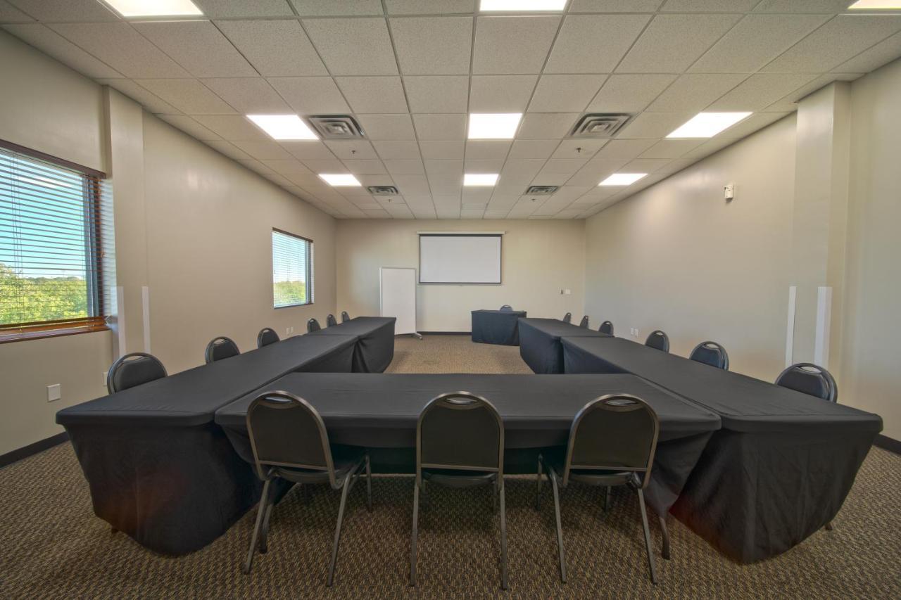 Hotel Wingate By Wyndham And Williamson Conference Center à Round Rock Extérieur photo