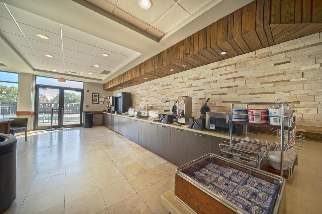 Hotel Wingate By Wyndham And Williamson Conference Center à Round Rock Extérieur photo